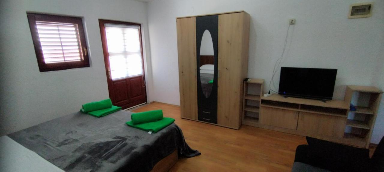 Apartments Andela Stari Grad Kültér fotó
