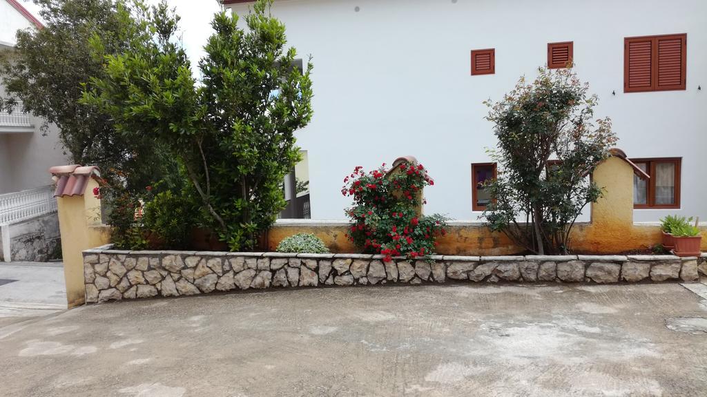 Apartments Andela Stari Grad Kültér fotó